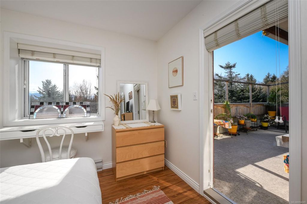 listing image 16046578087621623033