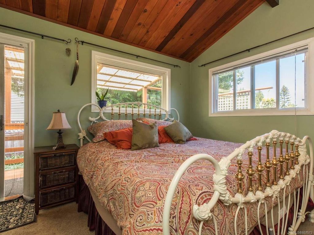 listing image 16045501554074850257