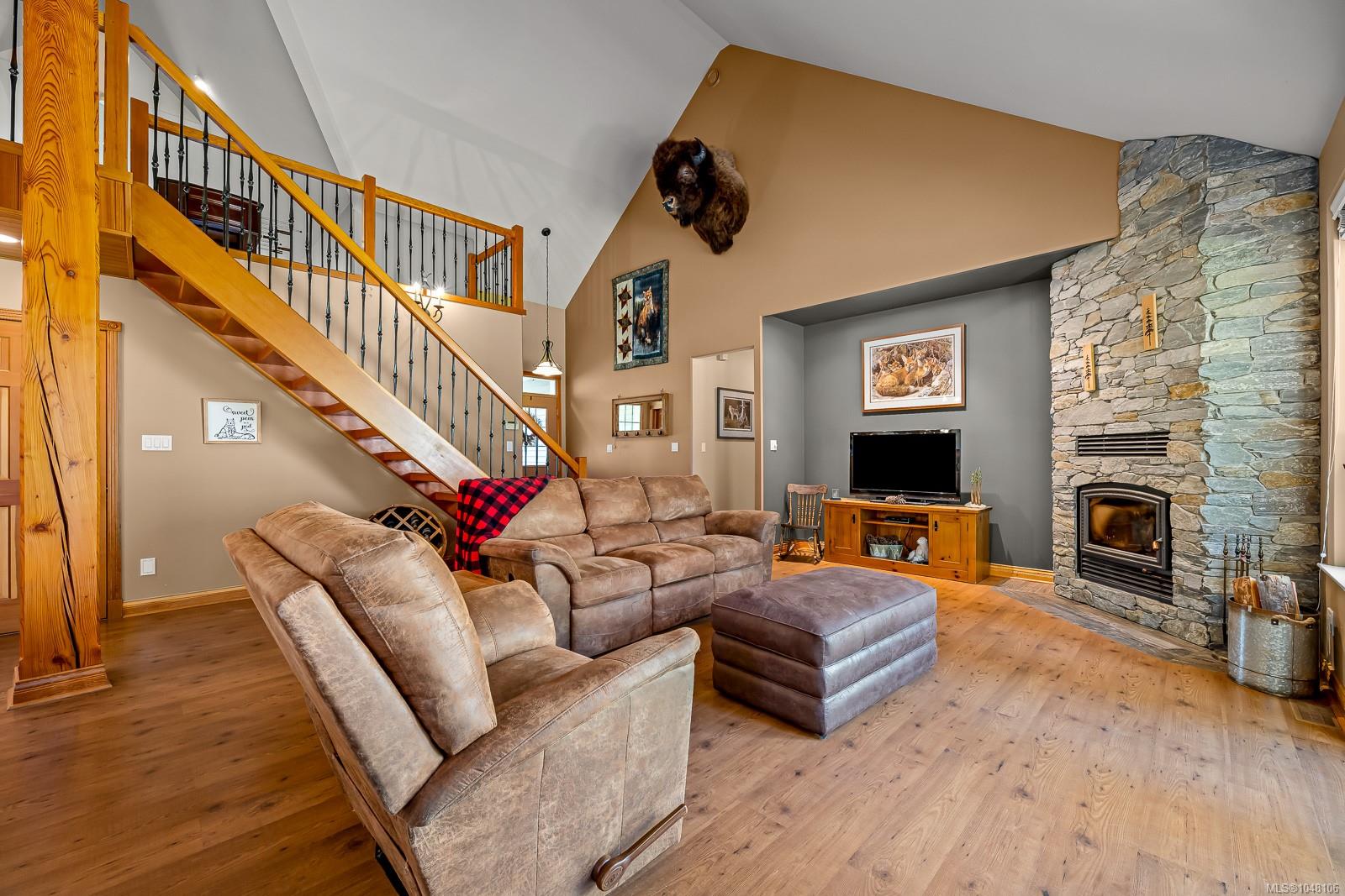 2435 Charleville Rd