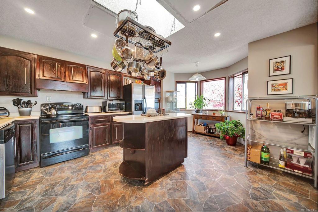 listing image 16045429682506479434