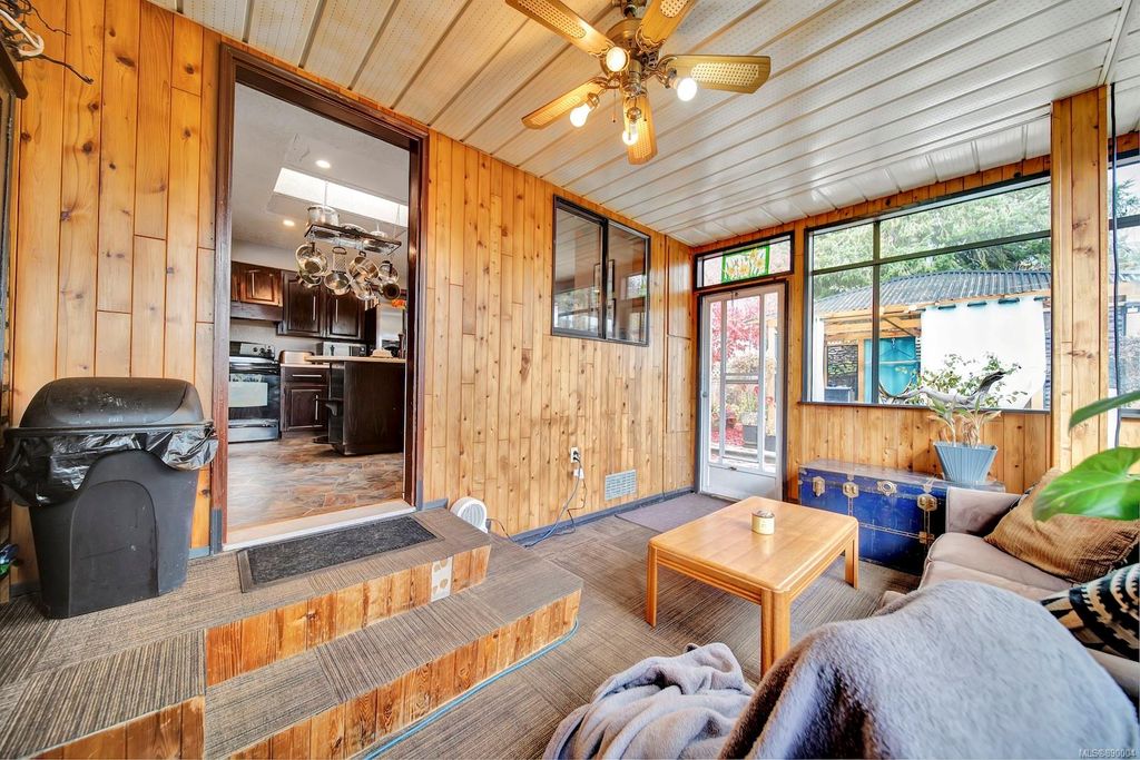 listing image 16048770305057030623