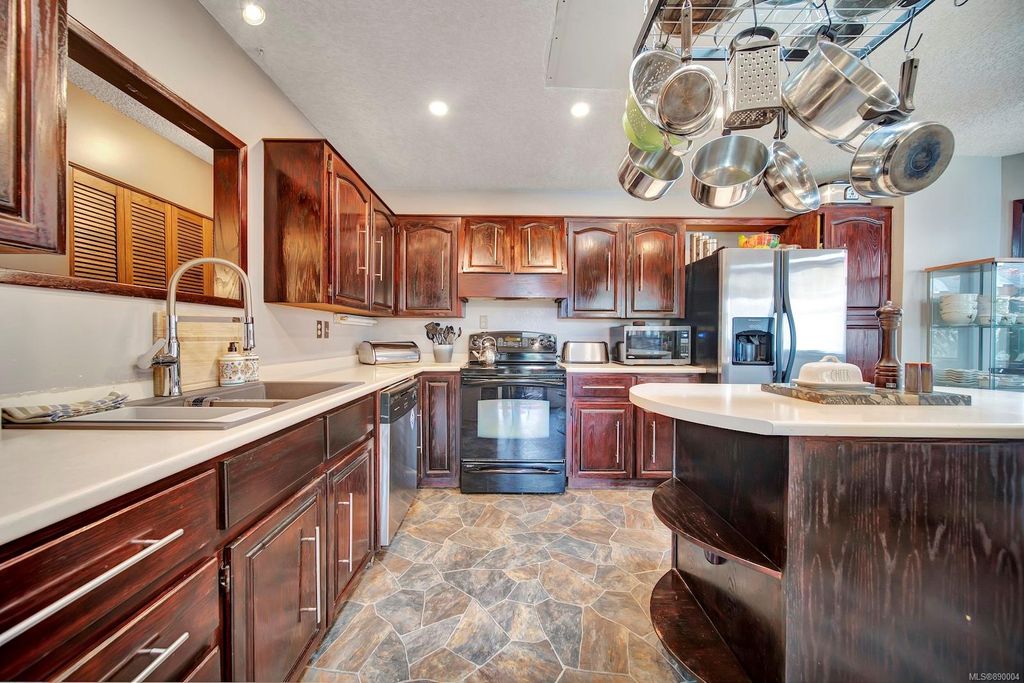 listing image 16043077728285044441