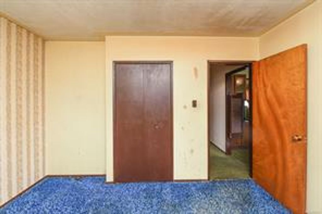 listing image 16043385497495