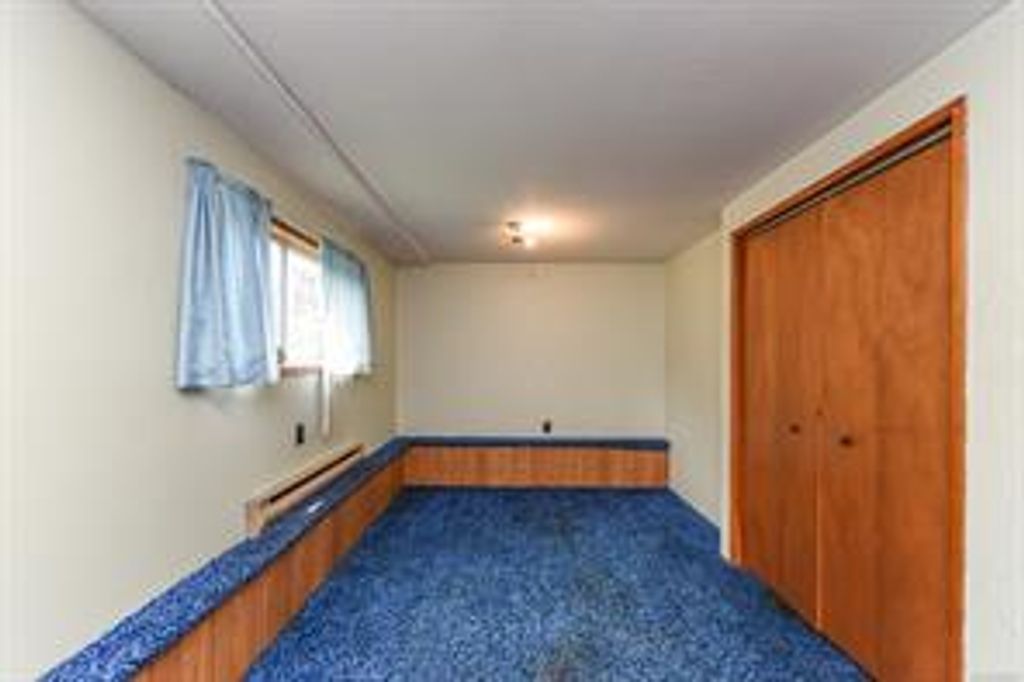 listing image 16041730900667