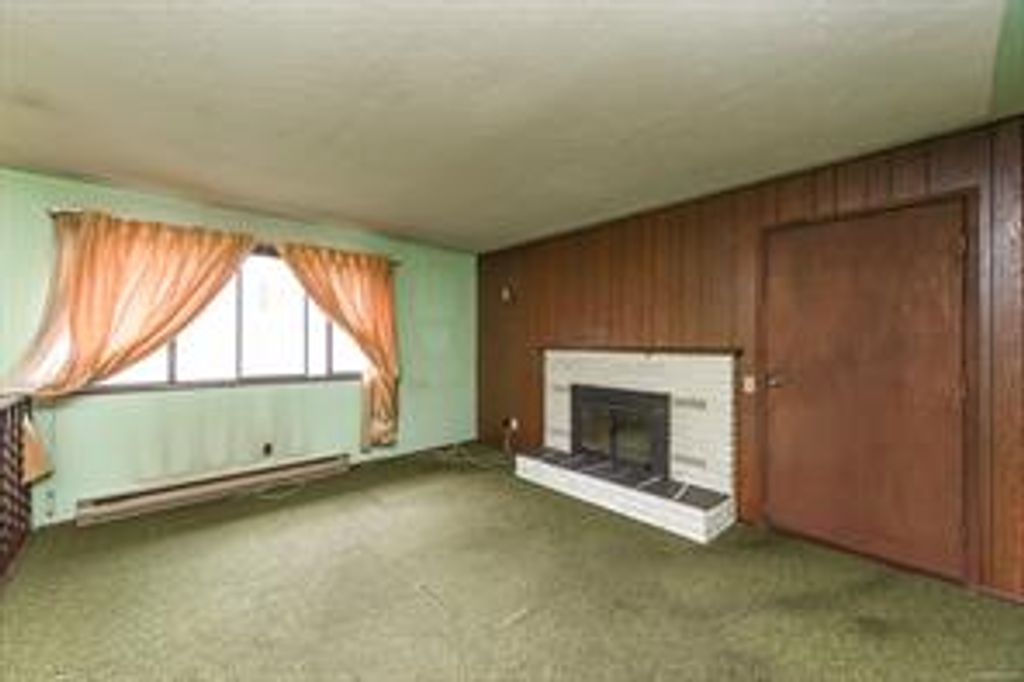 listing image 16042643457799