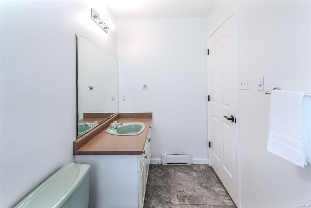 listing image 16048801523877368790