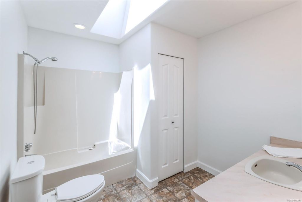 listing image 16049406057328083437