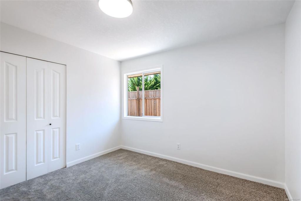 listing image 16041486058371565956