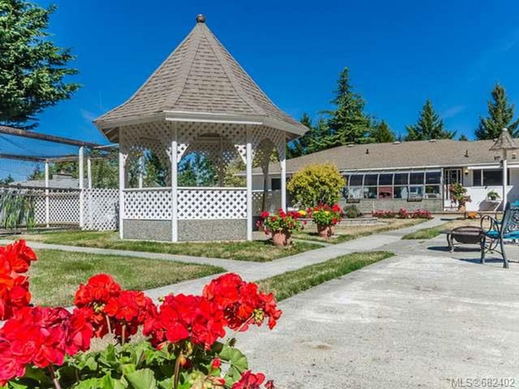 listing image 16048453432274269438