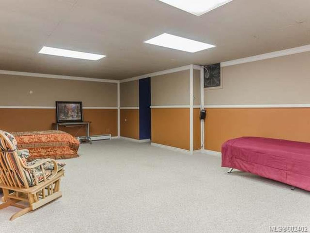 listing image 16044375933553911613