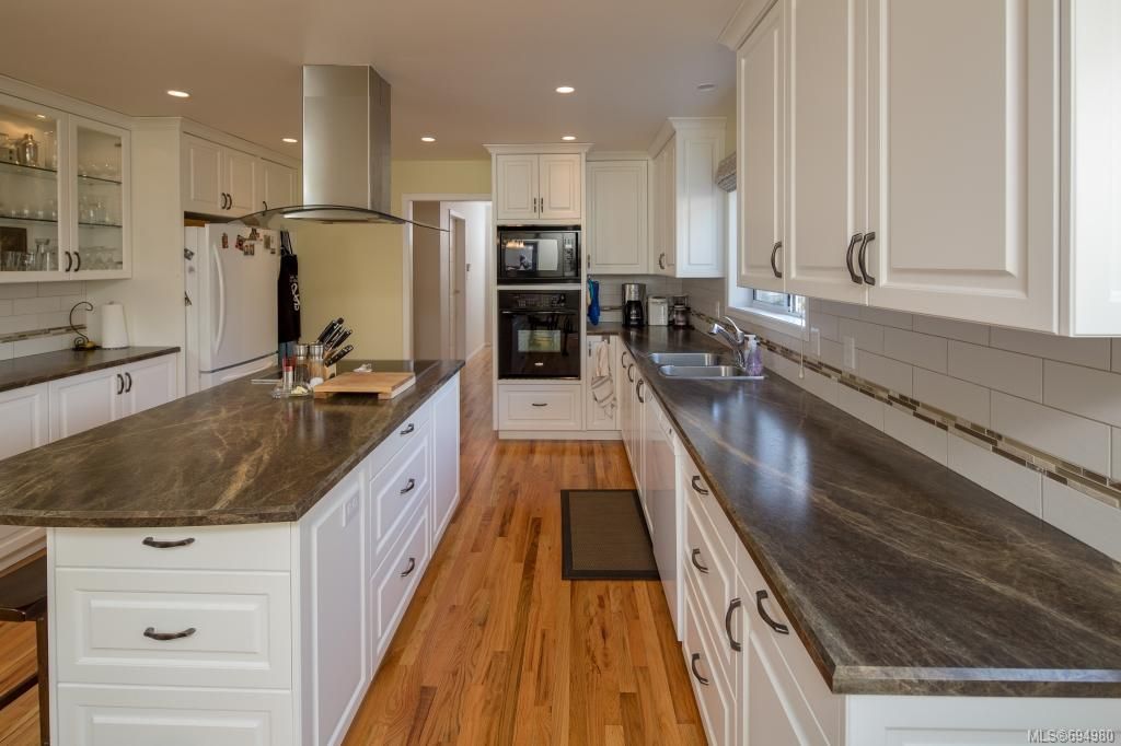 listing image 16045959109178695112