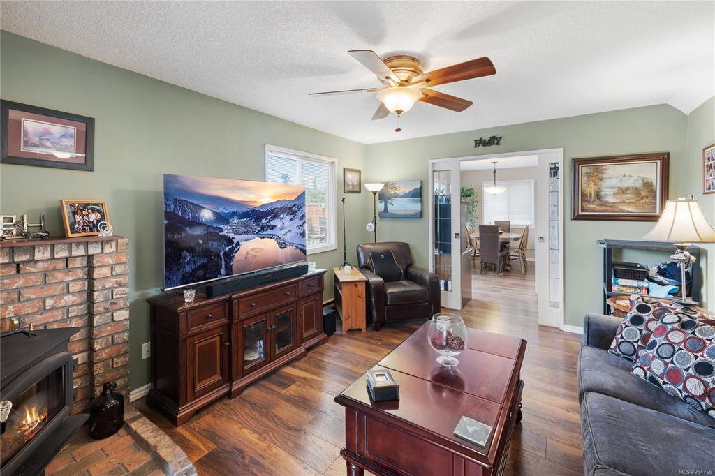 listing image 16045722098987763259