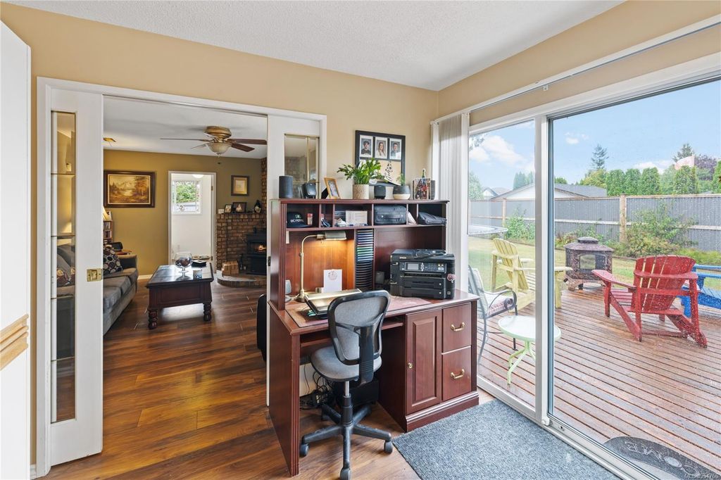 listing image 16043376135045831346