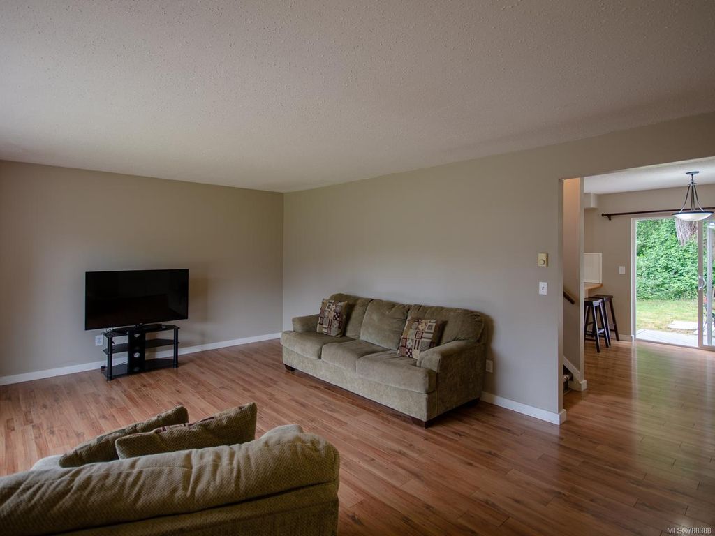 listing image 16044606587010110568
