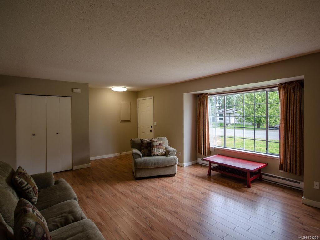 listing image 16042664156921408712