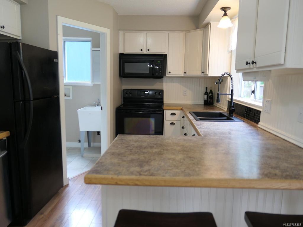 listing image 16047740954080232278
