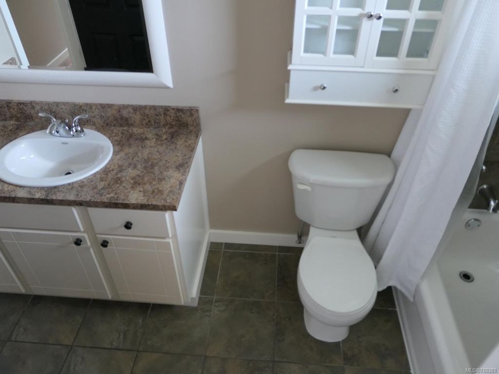 listing image 16044857042578983264