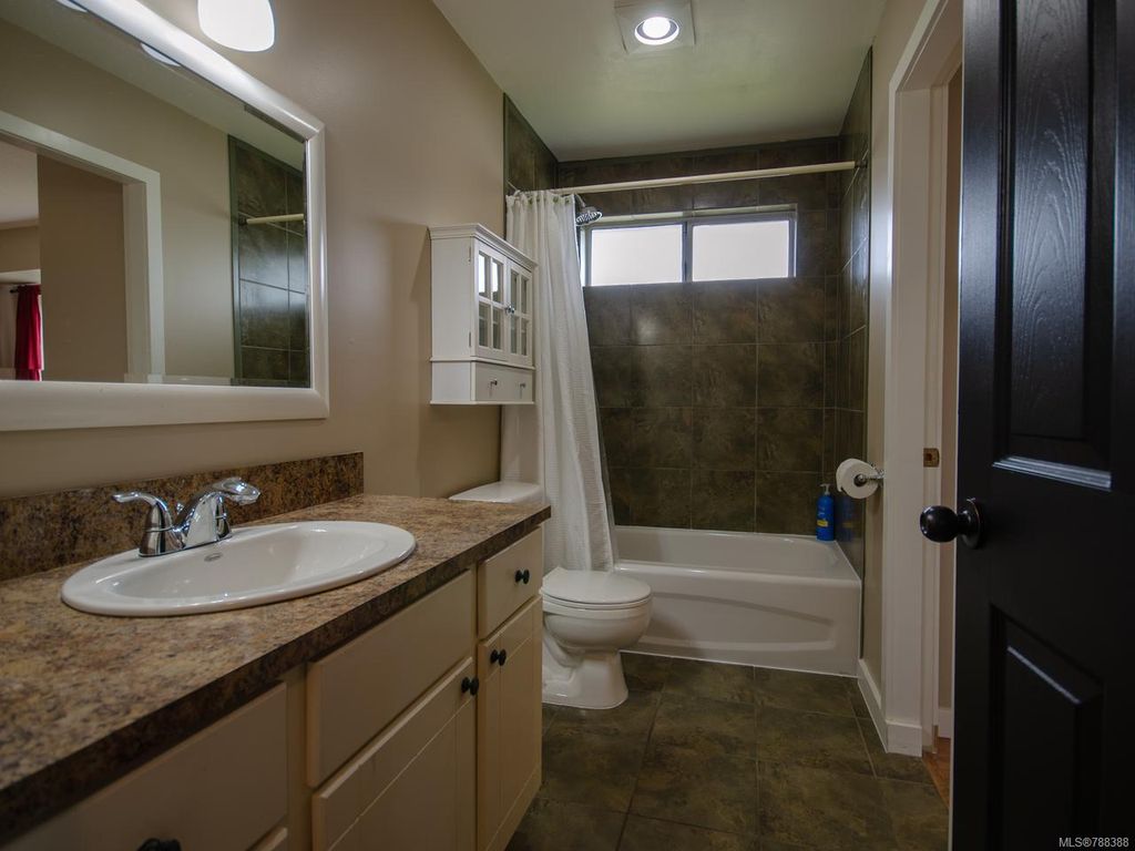 listing image 16049301832785841261
