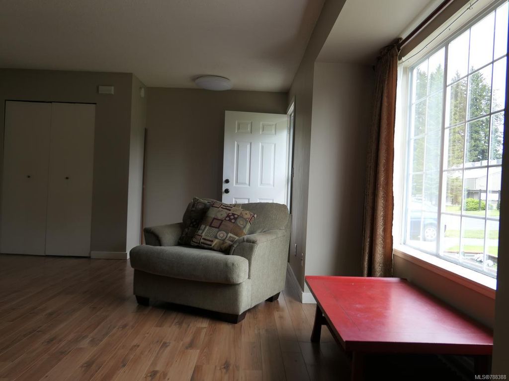 listing image 16049365580311485917
