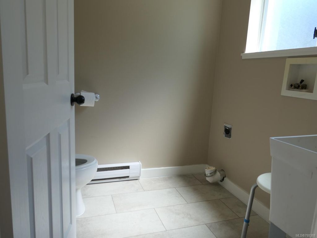 listing image 16044613069030069380