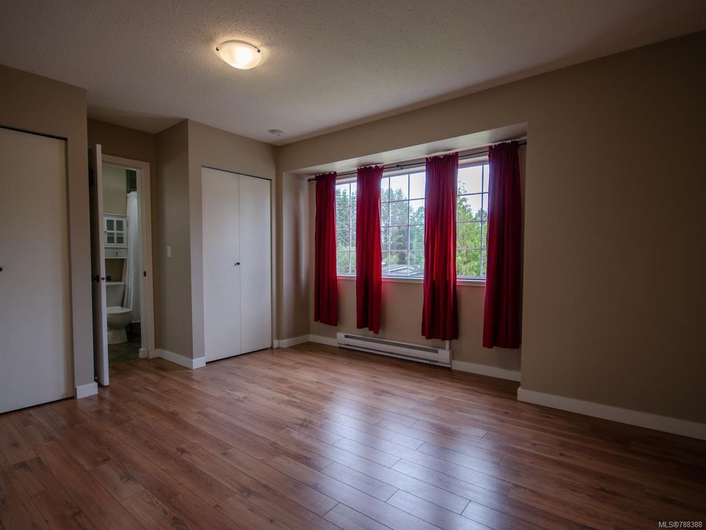 listing image 16046672016075314894