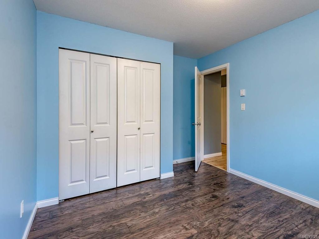 listing image 16041174221750580142