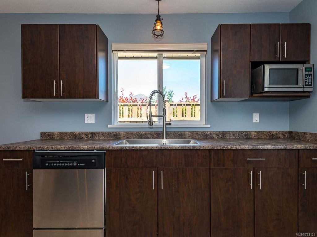 listing image 16047053151135675722