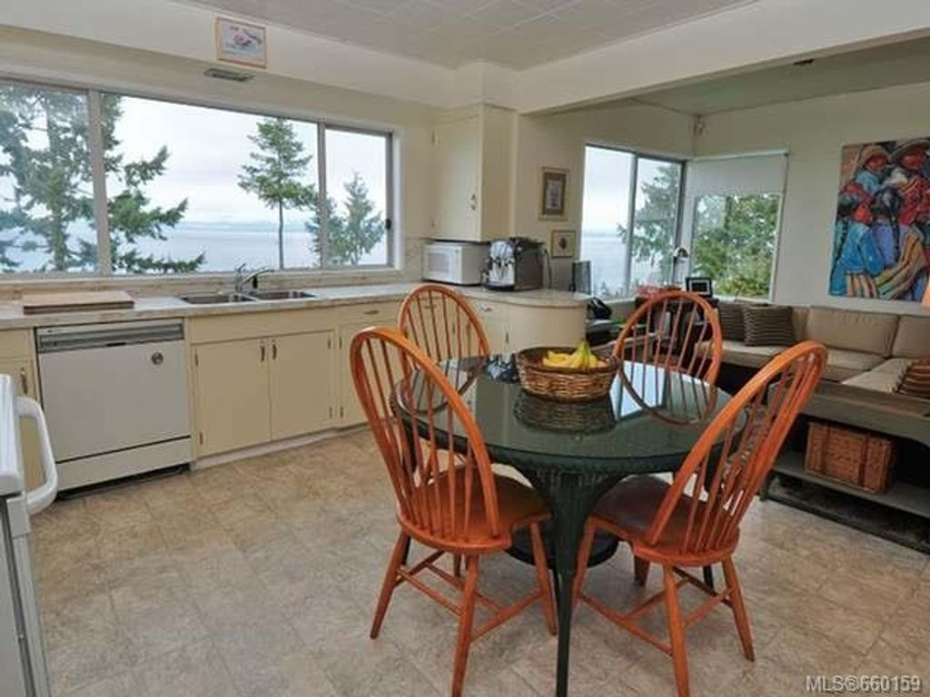 listing image 16042346959801026858
