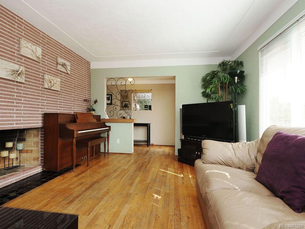 listing image 16041482615029862249