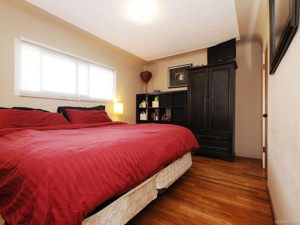 listing image 16041863211995582347