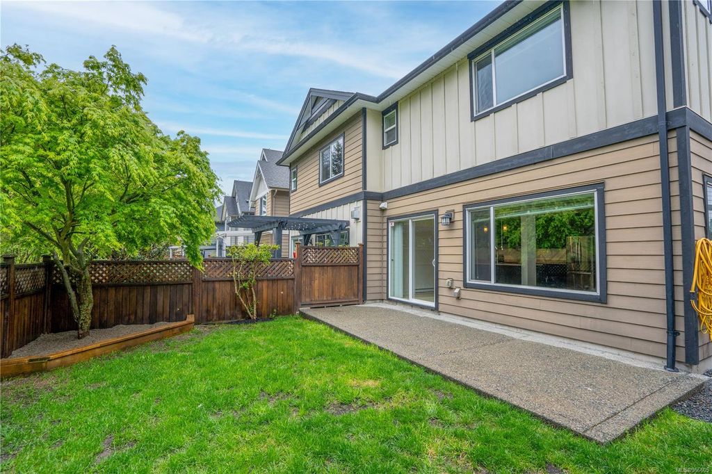 listing image 16041421434813450576