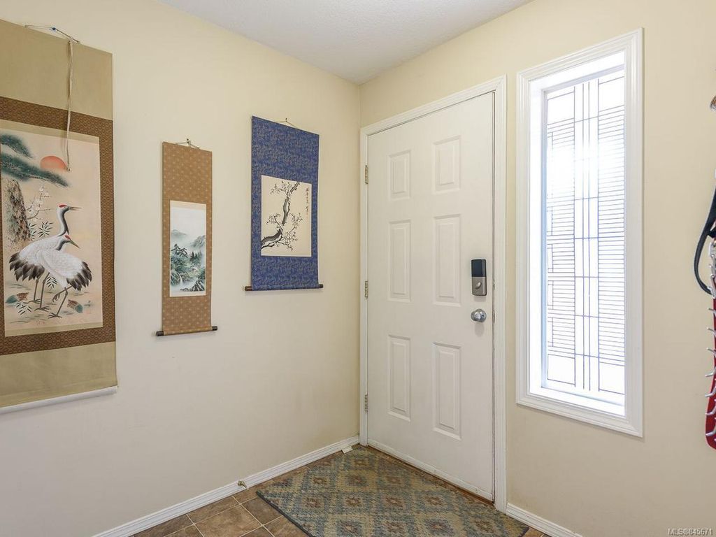listing image 16047415706186897628