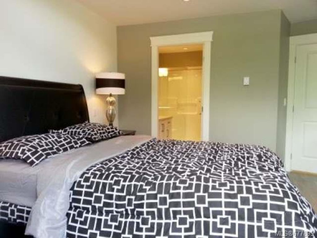 listing image 16047174804192917567