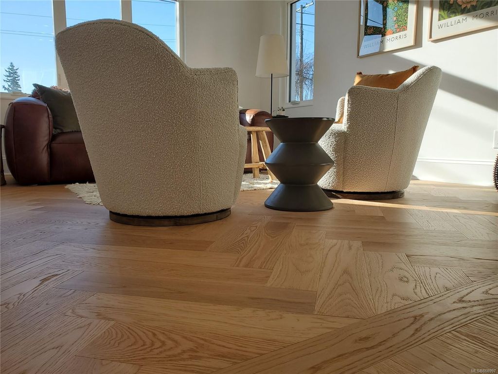 listing image 16047615756736655412