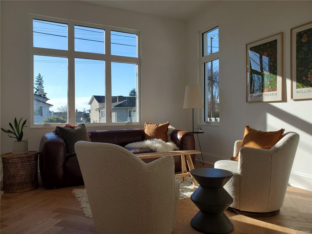 listing image 16044907759414931409