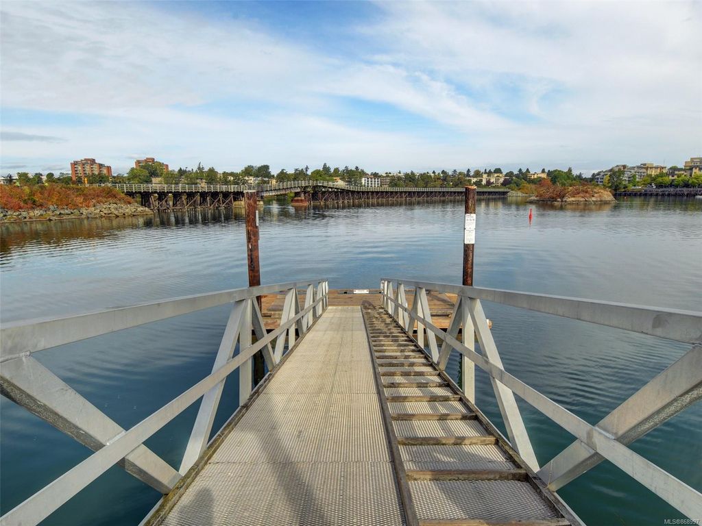 listing image 16046526097113660586