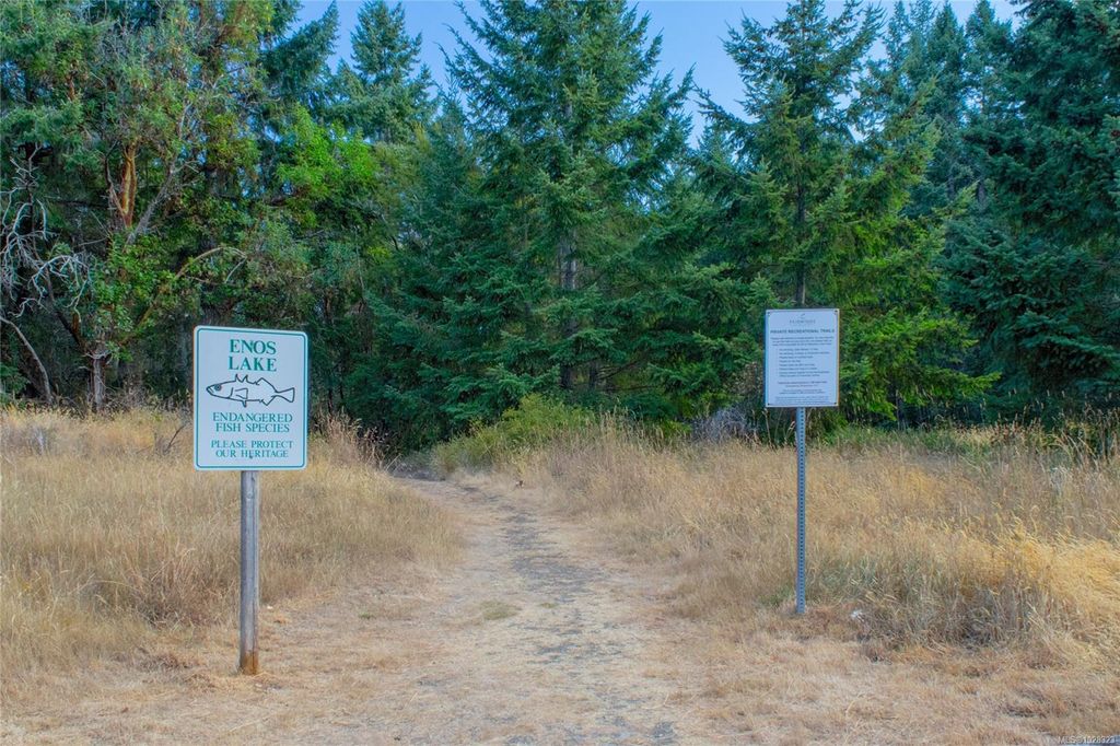 listing image 16046609063487342012