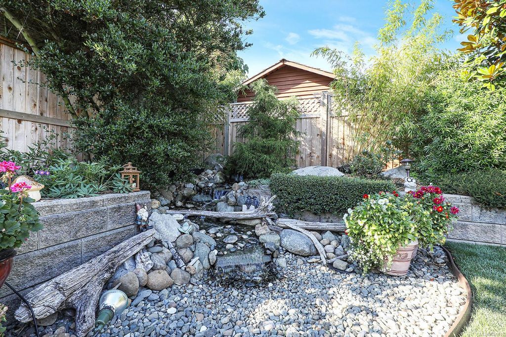 listing image 16047016984820244148