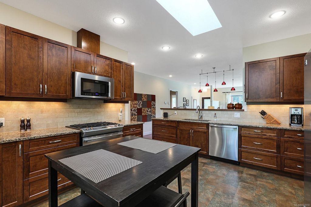 listing image 16046184797203433123