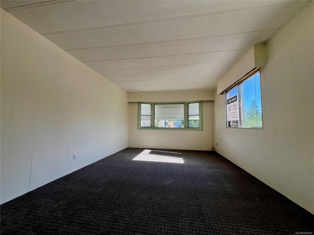 listing image 16045771357974646605