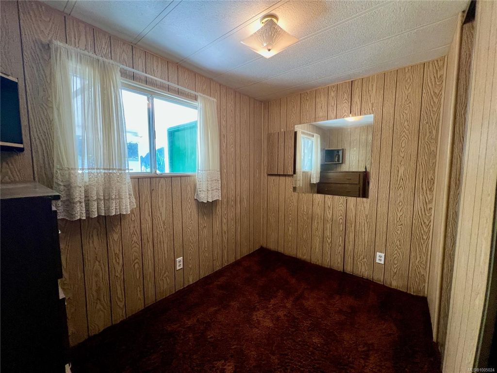 listing image 16044192597730449760