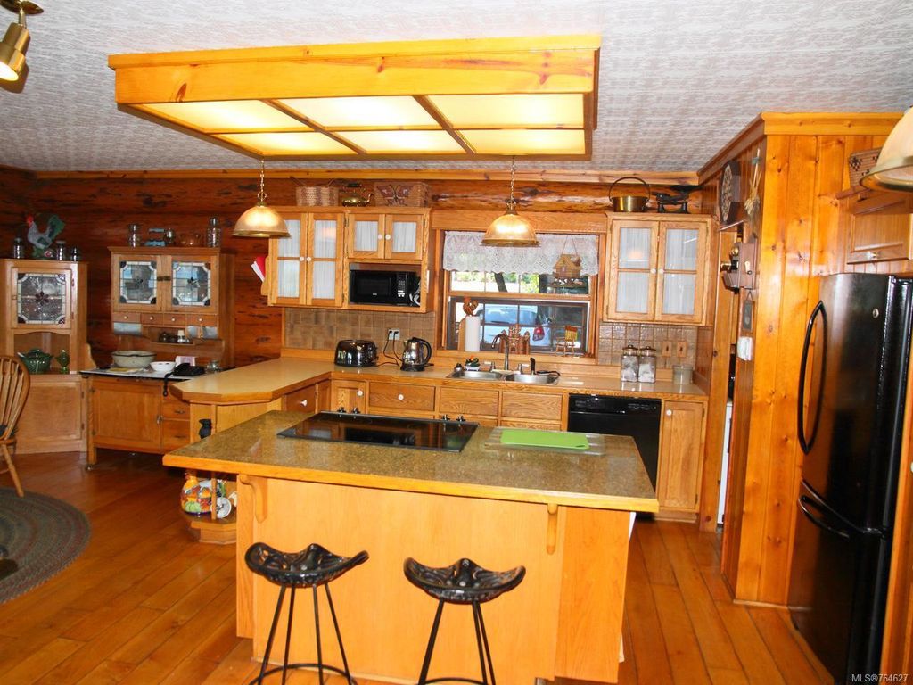 listing image 16046476199583965750