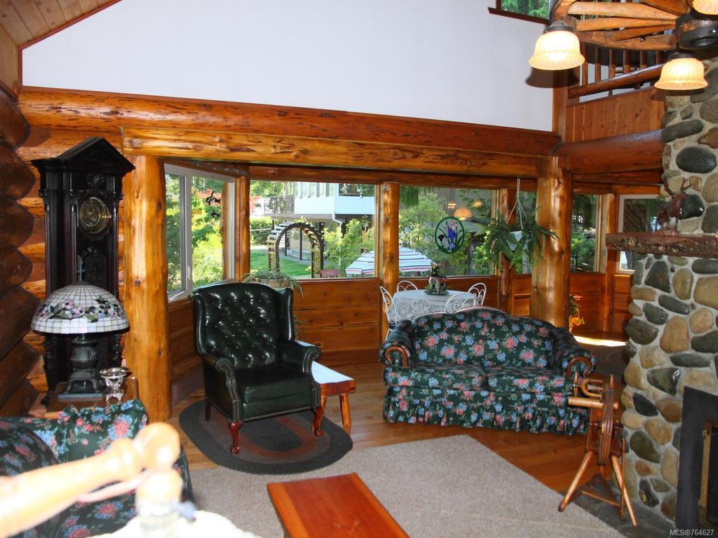 listing image 16046495730778399249