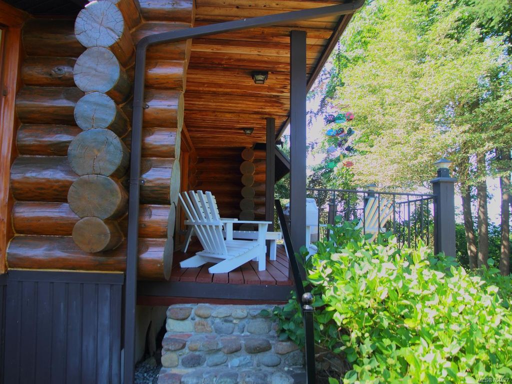 listing image 16049475581702344853