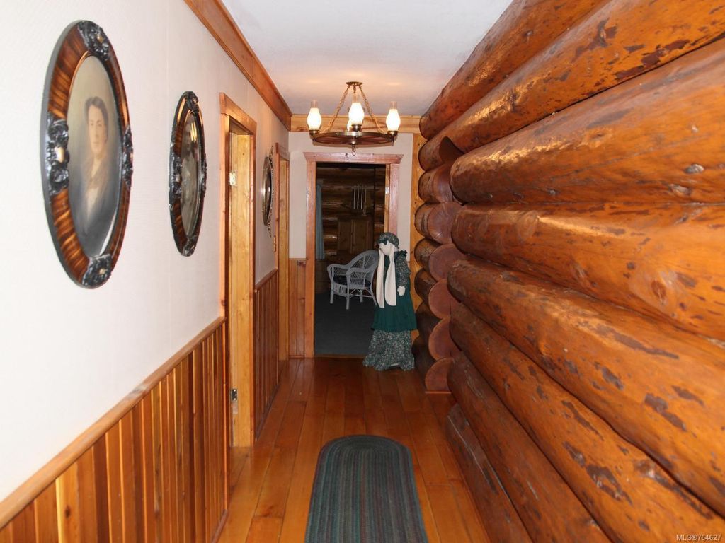 listing image 16041607360303221204