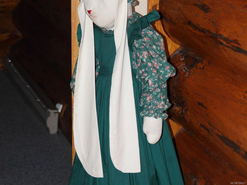 listing image 16041276491093845016