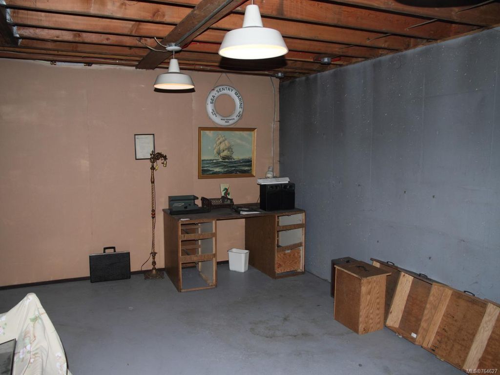 listing image 16040443782605177774