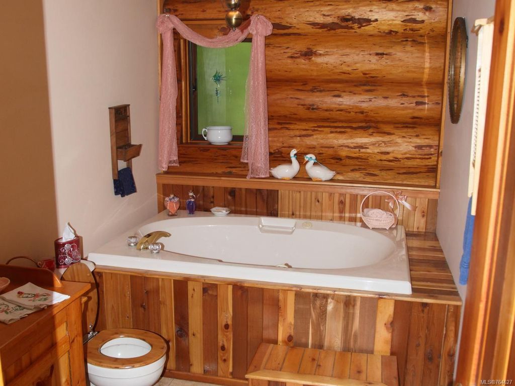 listing image 16041645876959125010