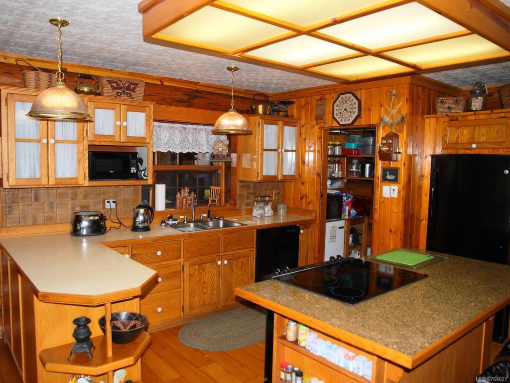 listing image 16046419974716567425