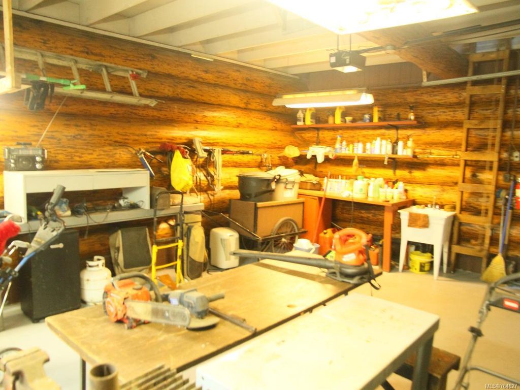 listing image 16040745785547749350